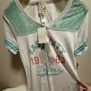 NWT Belle dee Jour White Football Tee with Aqua Lace Yoke Size L